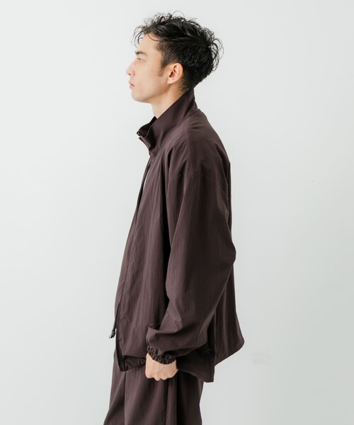 URBAN RESEARCH（アーバンリサーチ）の「NYLON DRY STRETCH JACKET（テーラードジャケット・メンズ・BLACK/BURGUNDY・M/L）」の17枚目の写真