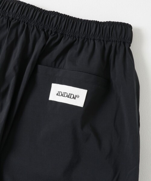 URBAN RESEARCH（アーバンリサーチ）の「dDdDdDd　NYLON WIDE TAPERED PANTS（その他パンツ・メンズ・BROWN/BLACK/NAVY/CHARCOAL・S/M/L/XL/XXL）」の7枚目の写真