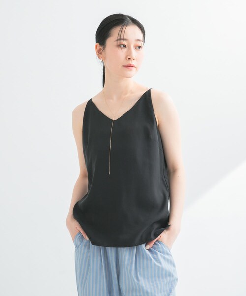 URBAN RESEARCH(アーバンリサーチ)の「『接触冷感』キュプラキャミトップ(キャミソール・レディース・BLACK/GREGE・36/38)」の10枚目の写真