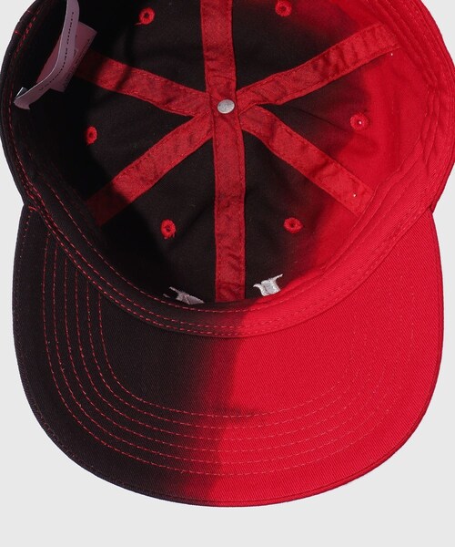 ADAM ET ROPE'（アダムエロペ）の「【LIBRIO MENDONCA/リブリオ メンドンサ】BLACK DYED LM CAP（キャップ・メンズ・ブルー/レッド・F）」の9枚目の写真