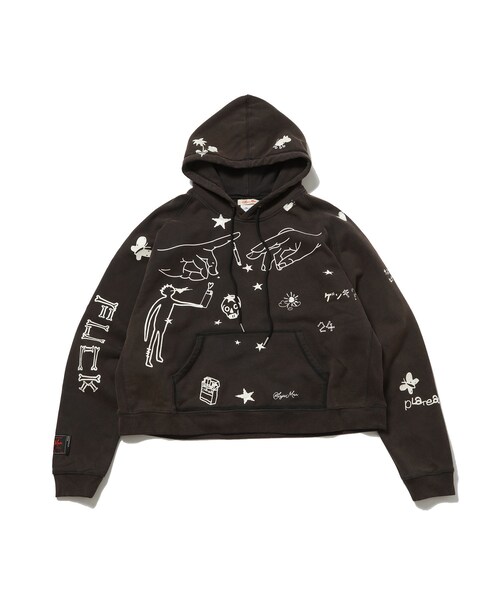 ADAM ET ROPE'(アダムエロペ)の「【PLATEAU STUDIO/プラトー スタジオ】x SYU.Man illustrator hoodie(パーカー・メンズ・ブラック/キナリ・2/3)」の7枚目の写真