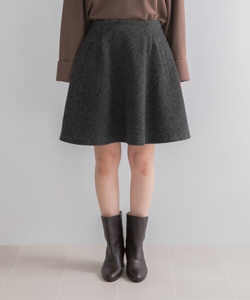 URBAN RESEARCH ROSSO（アーバンリサーチロッソ）の「ブークレーフレアミニスカート（スカート・レディース・OFF/CHARCOAL・36/38）」の19枚目の写真