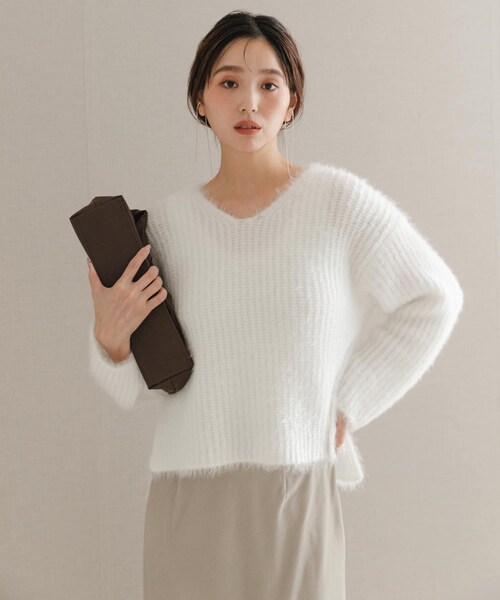 URBAN RESEARCH ROSSO（アーバンリサーチロッソ）の「シャギーVネックニット（ニット/セーター・レディース・WHITE/SAX/GRAY・Free）」の9枚目の写真