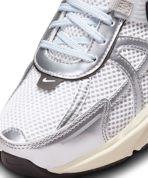 ROPE' PICNIC（ロペピクニック）の「【NIKE/ナイキ】WSV2K ラン（スニーカー・レディース・ホワイト/グレー系/ホワイト系・23.5/24.0/24.5/22.5/23.0/25.0/25.5）」の20枚目の写真