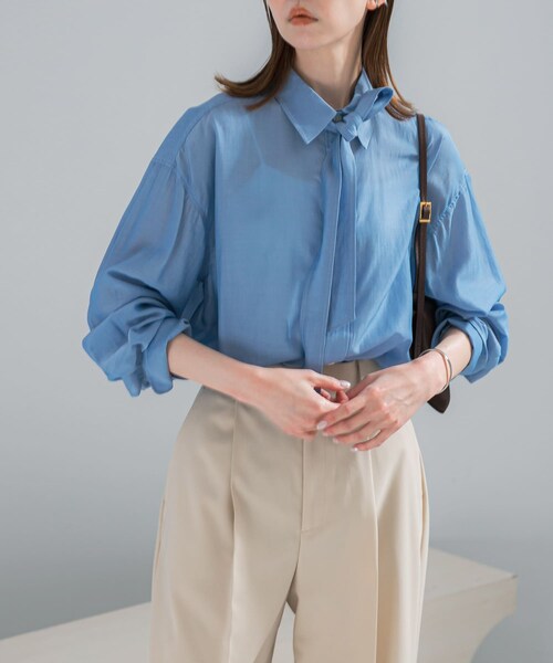 URBAN RESEARCH ROSSO（アーバンリサーチロッソ）の「タイ付デニムライクシアーシャツ（シャツ/ブラウス・レディース・L.BLUE/INDIGO・Free）」の9枚目の写真