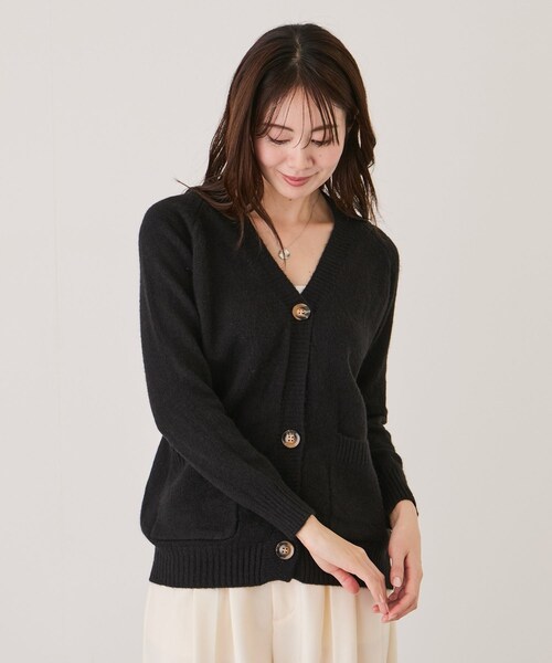 Jayro（ジャイロ）の「カラーVネックカーディガン（カーディガン/ボレロ・レディース・ブラック/グレー/ホワイト系/ベージュ/グリーン/キミドリ/カーキ/ブルー系/レッド/オレンジ・F）」の12枚目の写真