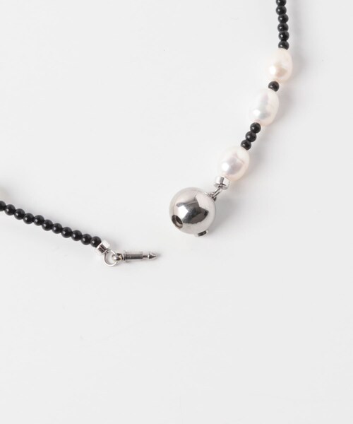 URBAN RESEARCH ROSSO（アーバンリサーチロッソ）の「in mood　ONX&RICEPRL 36CM CHOKER（ネックレス・レディース・BKWH・-）」の4枚目の写真