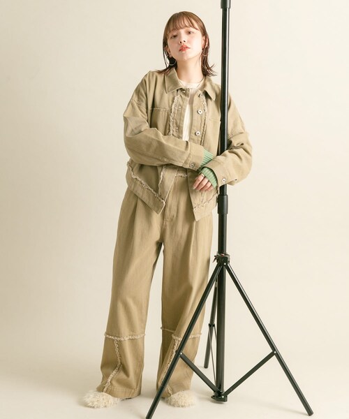 KBF（ケイビーエフ）の「フリンジカーブヘムジャケット（カバーオール・レディース・KHAKI/IVORY・one）」の17枚目の写真
