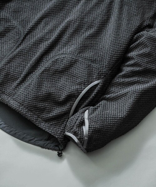 EKAL（エカル）の「OCTA HOODIE（パーカー・メンズ・Grey/Black・M/L/XL）」の21枚目の写真