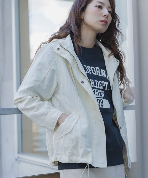 URBAN RESEARCH Sonny Label（アーバンリサーチサニーレーベル）の「多機能マウンテンパーカー（テーラードジャケット・レディース・オフ/ネイビー/ベージュ・Free）」の5枚目の写真