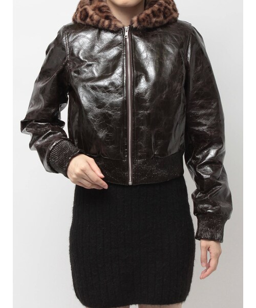 GYDA（ジェイダ）の「Hoodie Fake Leatherコート（ダウンジャケット/コート・レディース・アイボリー/ブラック/ミックス・F）」の13枚目の写真