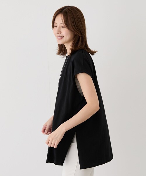 Jayro（ジャイロ）の「サイドスリットフレンチスリーブトップス（Tシャツ/カットソー・レディース・ブラック/チャコール/ホワイト/カーキ/ブルー/レッド系・F）」の9枚目の写真
