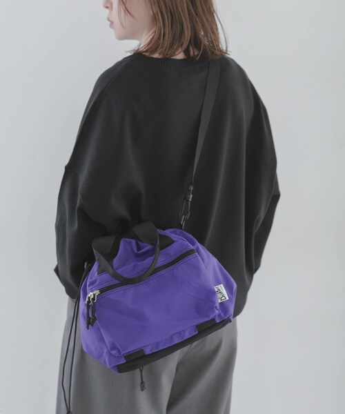 URBAN RESEARCH Sonny Label（アーバンリサーチサニーレーベル）の「DRIFTER　HANDLE POCKET TOTE（トートバッグ・レディース・BLACK/AMETHYST・One）」の2枚目の写真