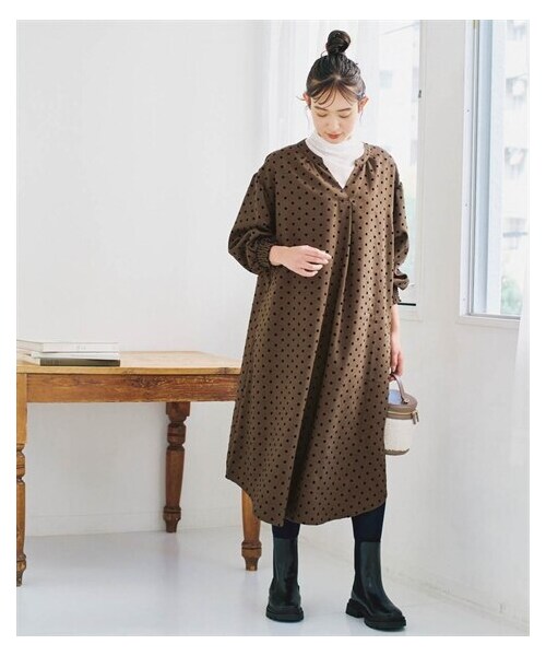 nissen（ニッセン）の「＜大きいサイズ＞ゆるシルエットフロッキードットワンピース（ワンピース・レディース・ブラウン系/チャコールグレー系・L~LL/3L~4L/5L~6L/8L/10L）」の11枚目の写真