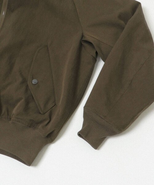 URBAN RESEARCH(アーバンリサーチ)の「A PRESSE Silk Padding Jacket(ブルゾン・メンズ・NAVY/KHAKI・2/3)」の9枚目の写真