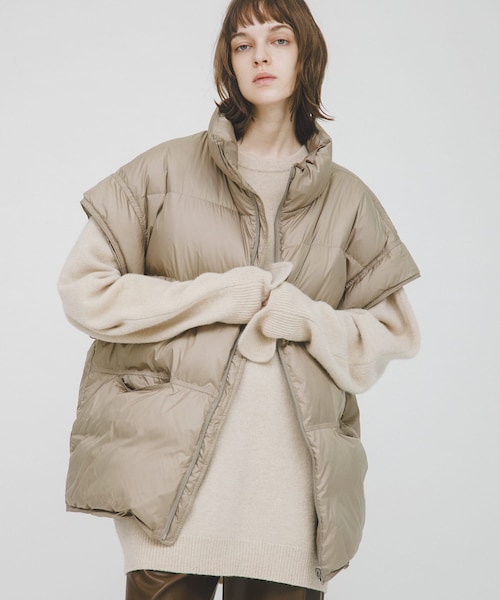 LAATO（ラート）の「short-sleeved down vest（その他アウター・レディース・チョコレート/ラクダ・FREE）」の2枚目の写真