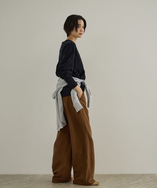 ADAM ET ROPE'(アダムエロペ)の「GENTLE SILK パンツ / セットアップ対応・新色追加(シャツ/ブラウス・レディース・ブラック/ブラウン・M/S)」の12枚目の写真