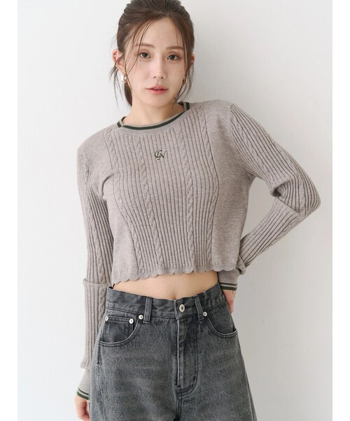 CALNAMUR（カルナムール）の「ケーブルMIXコンパクトニット（ニット/セーター・レディース・グレー/イエロー/ブルー/ネイビー・F）」の3枚目の写真