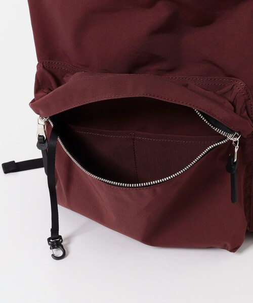 URBAN RESEARCH DOORS(アーバンリサーチドアーズ)の「STANDARD SUPPLY DAILY DAYPACK(バックパック/リュック・メンズ・BORDEAUX・One)」の7枚目の写真