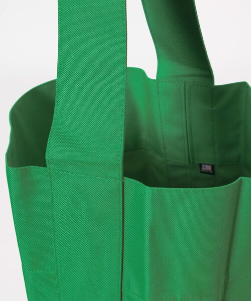 URBAN RESEARCH(アーバンリサーチ)の「Kaan BUCKET TOTE WP(トートバッグ・メンズ・MOCHA/BLK/ORANGE/MARINE/LEMONGRASS/K.GREEN/COBALT/SAND/BLACK・FREE)」の21枚目の写真