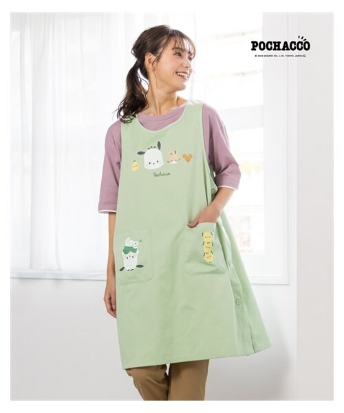 nissen（ニッセン）の「＜大きいサイズ＞ ジャンスカみたいにすっぽり着られるキャラクターエプロン（エプロン・メンズ・ベージュ系(ポムポムプリン)/ネイビー系(ハローキティ)/チャコールグレー系(ハローキティ)/ミントグリーン(ポチャコ)/ピンク×チャコールグレー(マイメロディ)/パープル×チェック(クロミ)/ピンク系チェック(キティ)/クリームイエロー(ポムポムプリン)/ネイビー(シナモロール)/黒系ストライプ(リトルツインスターズ)/赤系ストライプ(ペコ)/オフホワイト×ミントグリーン(ペコ)/オフ×ネイビー系チェック(ドラミ)/ネイビー(ドラえもん)/ミントグリーン(ハローキティ)/ネイビー×赤系ストライプ(ハローキティ)/ラベンダー系(クロミ)/ネイビー(ポチャッコ)・L~LL相当/3L~4L相当/5L~6L相当/8L相当/10L相当）」の15枚目の写真