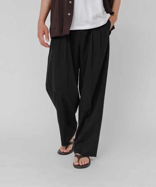 URBAN RESEARCH(アーバンリサーチ)の「『別注』YLEVE×URBAN RESEARCH S120'S WOOL 3TACK PANTS(その他パンツ・メンズ・BLACK/BEIGE・3/4)」の6枚目の写真