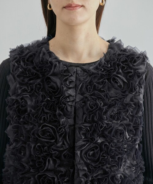 ROPE'（ロペ）の「【限定店舗・J'aDoRe限定】エレガンスオーガンジーフリルジレ（ベスト・レディース・ネイビー・F）」の21枚目の写真