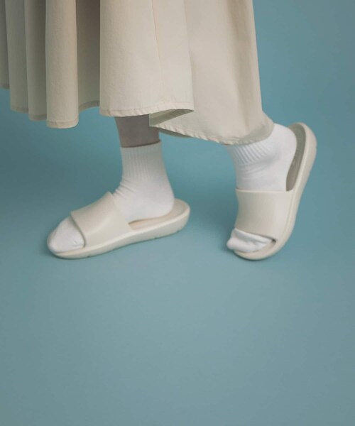 SENSE OF PLACE by URBAN RESEARCH(センスオブプレイスバイアーバンリサーチ)の「TAW&TOE ZEROVITY SLIDE(サンダル・レディース・NAVY/WHITE・S/M)」の7枚目の写真