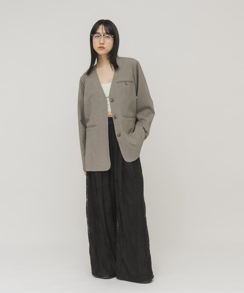 KBF（ケイビーエフ）の「ノーカラーデザインジャケット（ノーカラージャケット・レディース・MOSS GRAY/ASH BROWN・One）」の10枚目の写真