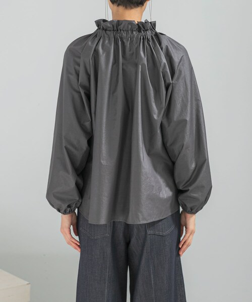 URBAN RESEARCH ROSSO（アーバンリサーチロッソ）の「フリルネックシャツブラウス（シャツ/ブラウス・レディース・WHITE/L/PURPLE/CHARCOAL・Free）」の13枚目の写真