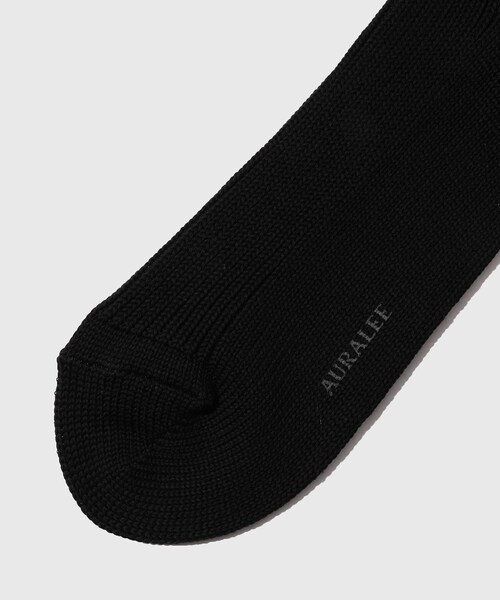 ADAM ET ROPE'(アダムエロペ)の「【AURALEE/オーラリー】COTTON LOW GAUGE SOCKS(ソックス/靴下・メンズ・ブラック/ホワイト/キナリ・F)」の9枚目の写真