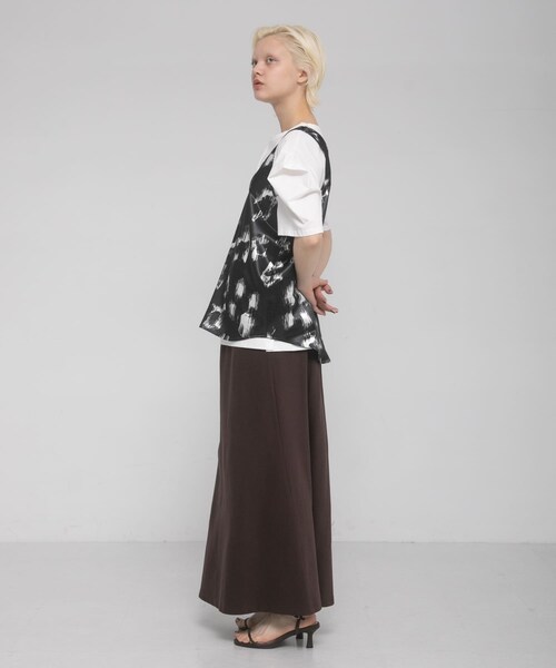 LAATO（ラート）の「tack sleeve tee（Tシャツ/カットソー・レディース・パール/インク/キャメル・Free）」の11枚目の写真