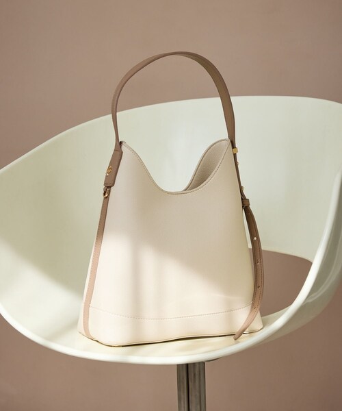 ROPE' PICNIC(ロペピクニック)の「me fit BAG フィットワンショルダーミドルバッグ(ショルダーバッグ・レディース・ブラック/キナリ系/ライトグリーン/オレンジ系・F)」の11枚目の写真