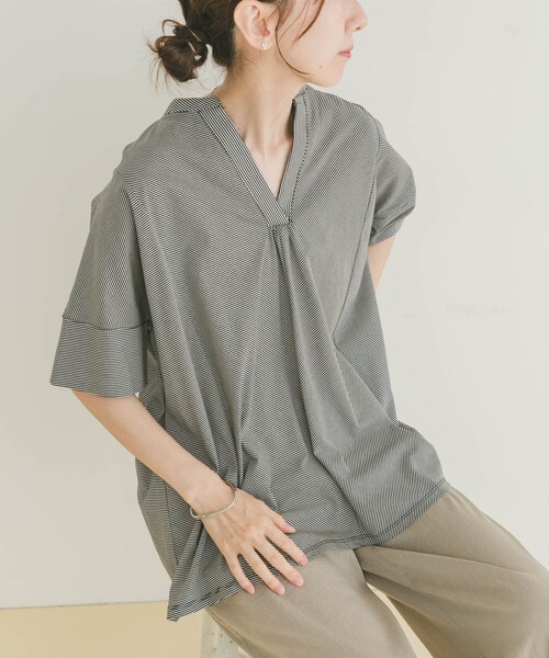 ITEMS URBANRESEARCH（アイテムズ アーバンリサーチ）の「フハクライクスキッパープルオーバー（Tシャツ/カットソー・レディース・BLU/BLK/WHT・FREE）」の2枚目の写真