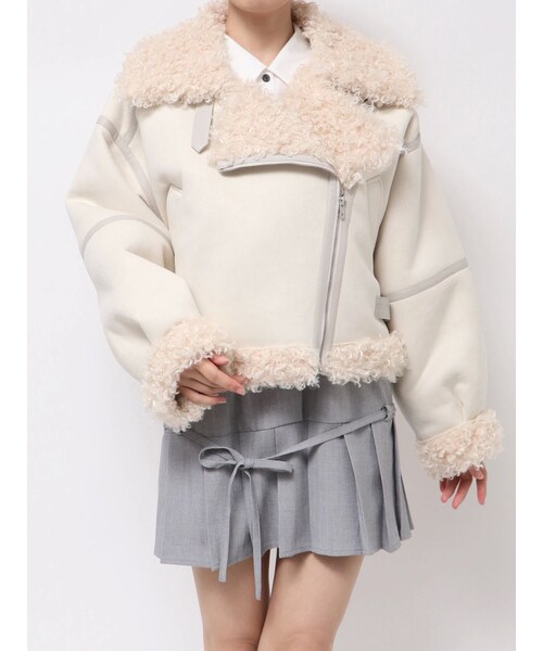 dazzlin（ダズリン）の「ビッグカラームートンブルゾン（ムートンコート・レディース・アイボリー/ブラック/ピンク/ブラウン・F）」の10枚目の写真