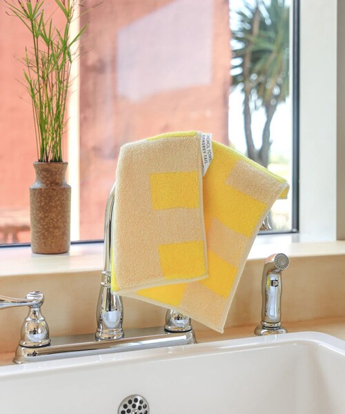 URBAN RESEARCH(アーバンリサーチ)の「WARMGREYTAIL BUILDING HANDTOWEL(タオル・メンズ・7AM/BLUESKY/SUNSET・-)」の8枚目の写真
