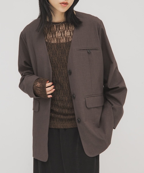 KBF（ケイビーエフ）の「ノーカラーデザインジャケット（ノーカラージャケット・レディース・MOSS GRAY/ASH BROWN・One）」の2枚目の写真