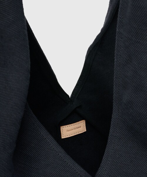 ADAM ET ROPE'（アダムエロペ）の「【HenderScheme/エンダースキーマ】azuma bag big（トートバッグ・メンズ・ブラック・F）」の7枚目の写真