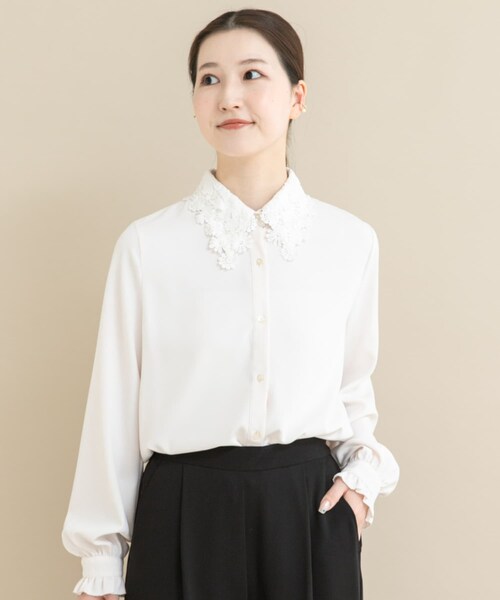 URBAN RESEARCH ROSSO（アーバンリサーチロッソ）の「『WEB/一部店舗限定』レースカラーブラウス（シャツ/ブラウス・レディース・OFF/NAVY・Free）」の15枚目の写真