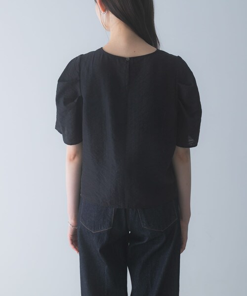 URBAN RESEARCH ROSSO（アーバンリサーチロッソ）の「フォルムスリーブシアーブラウス（シャツ/ブラウス・レディース・WHITE/BLACK/BORDEAUX・Free）」の12枚目の写真