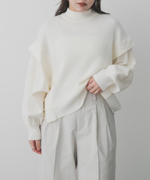 SENSE OF PLACE by URBAN RESEARCH（センスオブプレイスバイアーバンリサーチ）の「『一部WEB限定カラー』ストレッチショルダータックセーター（ニット/セーター・レディース・OFF WHITE/GRAY/MOCHA/RED/YELLOW/BLACK/BLUE・one/One）」の8枚目の写真