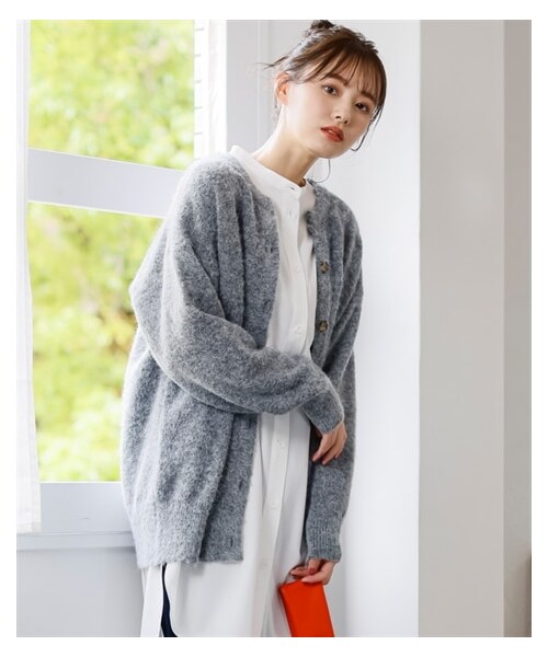 nissen（ニッセン）の「ふんわり柔らかシャギービッグシルエットキーネックカーディガン（ニット/セーター・レディース・チャコールグレー/ピンク/ベージュ/ブルーグレー・L~LL相当/3L~4L相当/5L~6L相当/8L相当/10L相当）」の2枚目の写真
