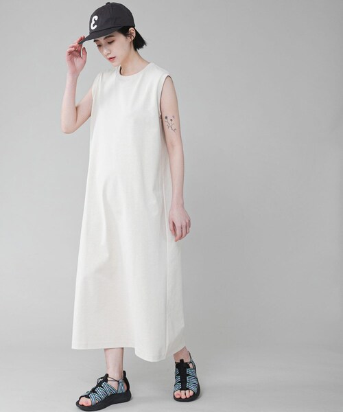 EKAL（エカル）の「『吸水速乾/UVカット』DRY OUT SLEEVLESS ONE-PIECE（ワンピース・レディース・ネイビー/アイボリー/サルチャ/チャコール・FREE）」の10枚目の写真