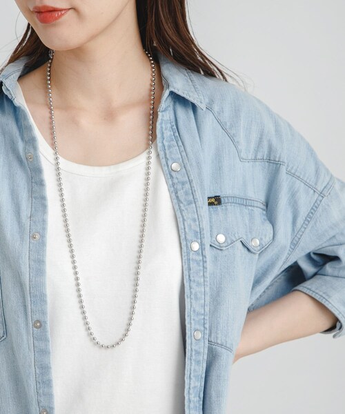 URBAN RESEARCH Sonny Label（アーバンリサーチサニーレーベル）の「ロングボールチェーンネックレス（ネックレス・レディース・シルバー/ゴールド・one）」の5枚目の写真