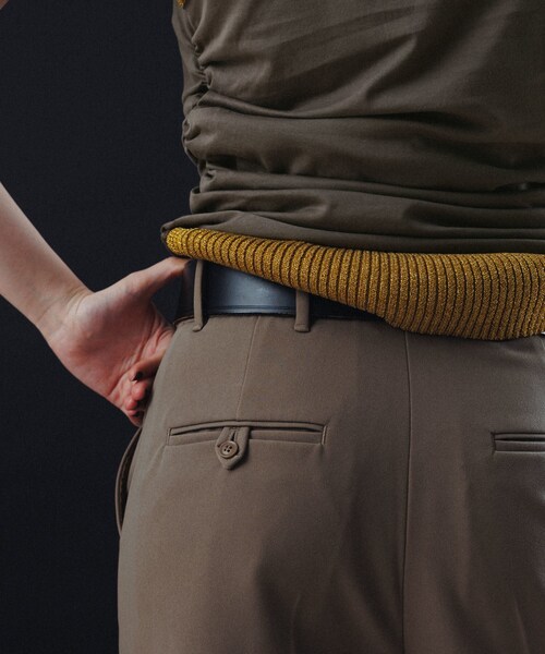 ADAM ET ROPE'(アダムエロペ)の「NO-SLEEVE KNOT DEZIGN TOPS(タンクトップ・レディース・ブラック/ライトグレー/レッド・38/40)」の14枚目の写真