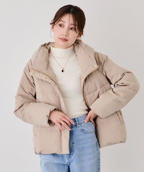 Jayro(ジャイロ)の「ピーチスキンショートダウン(ダウンジャケット/コート・レディース・ブラック/ホワイト系/ベージュ/ベージュ系/ネイビー・M)」の3枚目の写真