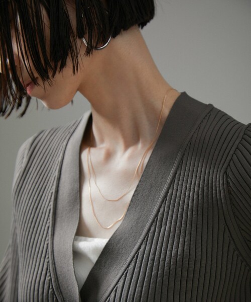 ADAM ET ROPE'(アダムエロペ)の「【GIGI(ジジ)】Gold line necklace1200mm(ネックレス・レディース・ゴールド・F)」の2枚目の写真