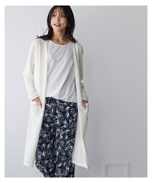 nissen（ニッセン）の「綿混うすカルスリットロング丈カーディガン（ＵＶカット・吸汗速乾・抗菌防臭・毛玉防止）＜大きいサイズ有＞（カーディガン/ボレロ・レディース・スモーキーグリーン/杢チャコールグレー/オフホワイト/黒/ソフトピンク/杢ネイビー/ソフトグリーン/グレーベージュ系ボーダー/ラズベリー/オリーブ・L/LL/3L/4L/5L/6L/8L/10L/S/M）」の17枚目の写真