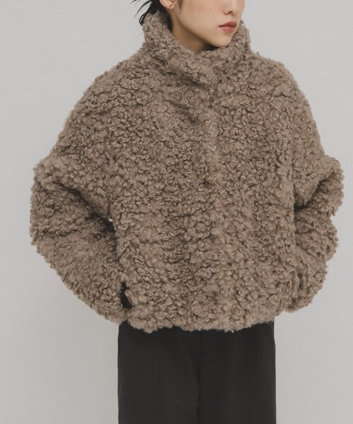 KBF（ケイビーエフ）の「フォルムボアジャケット（テーラードジャケット・レディース・SOY/MATCHA/GREIGE・One）」の16枚目の写真