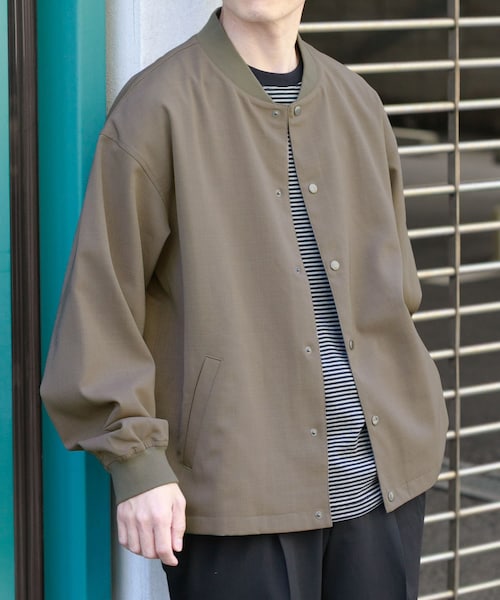 ITEMS URBANRESEARCH（アイテムズ アーバンリサーチ）の「『イージーケア/吸水速乾/接触冷感』高機能ドライタッチスナップブルゾン(楽着シリーズ)（ブルゾン・メンズ・KHK/GRY/SUMI-KURO/BEG・M/L）」の4枚目の写真